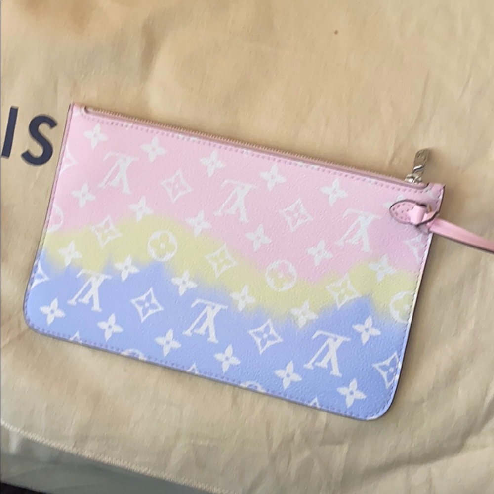 ‼️SOLD‼️ NWT! 💯% Authentic LV Escale Neverfull - Picture 6 of 12